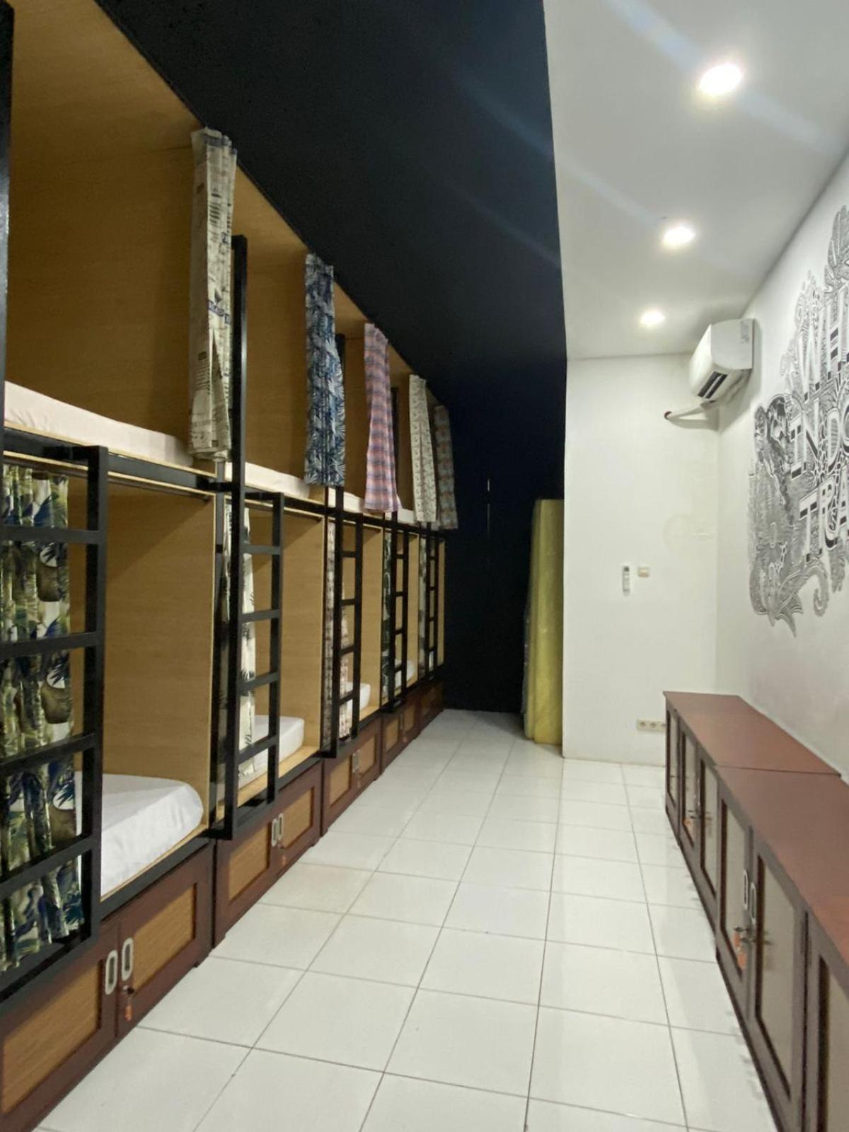 Innbox Hostel Соронг Екстериор снимка